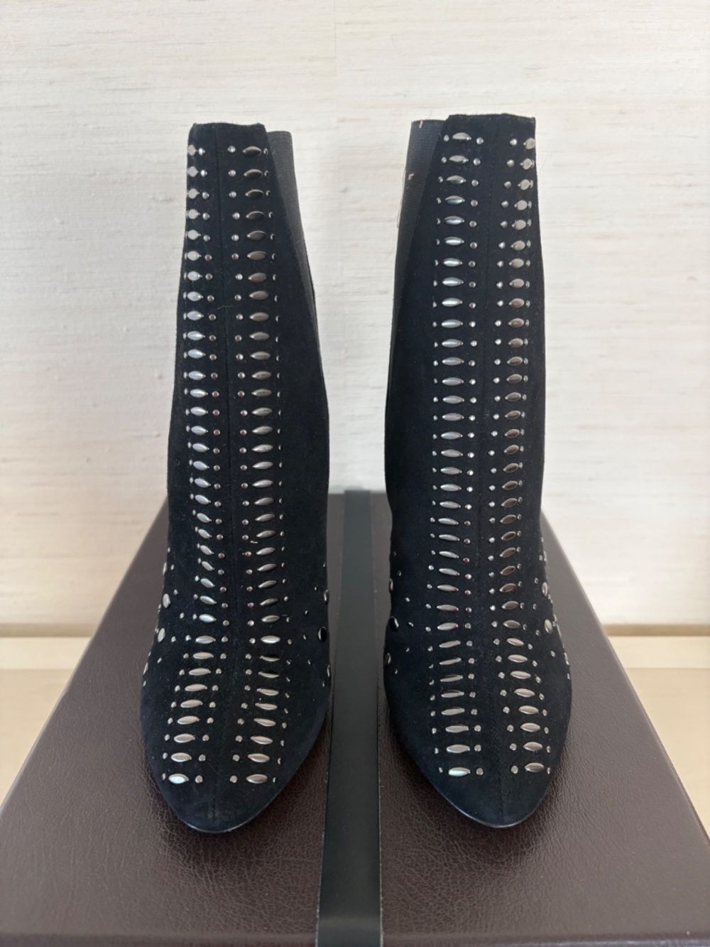 ALAIA Boots right off the Runway - Picture 2 of 11